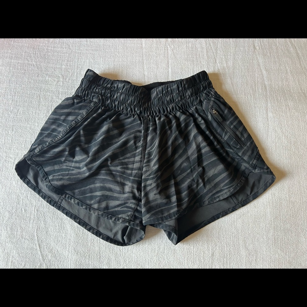 Lululemon tracker short